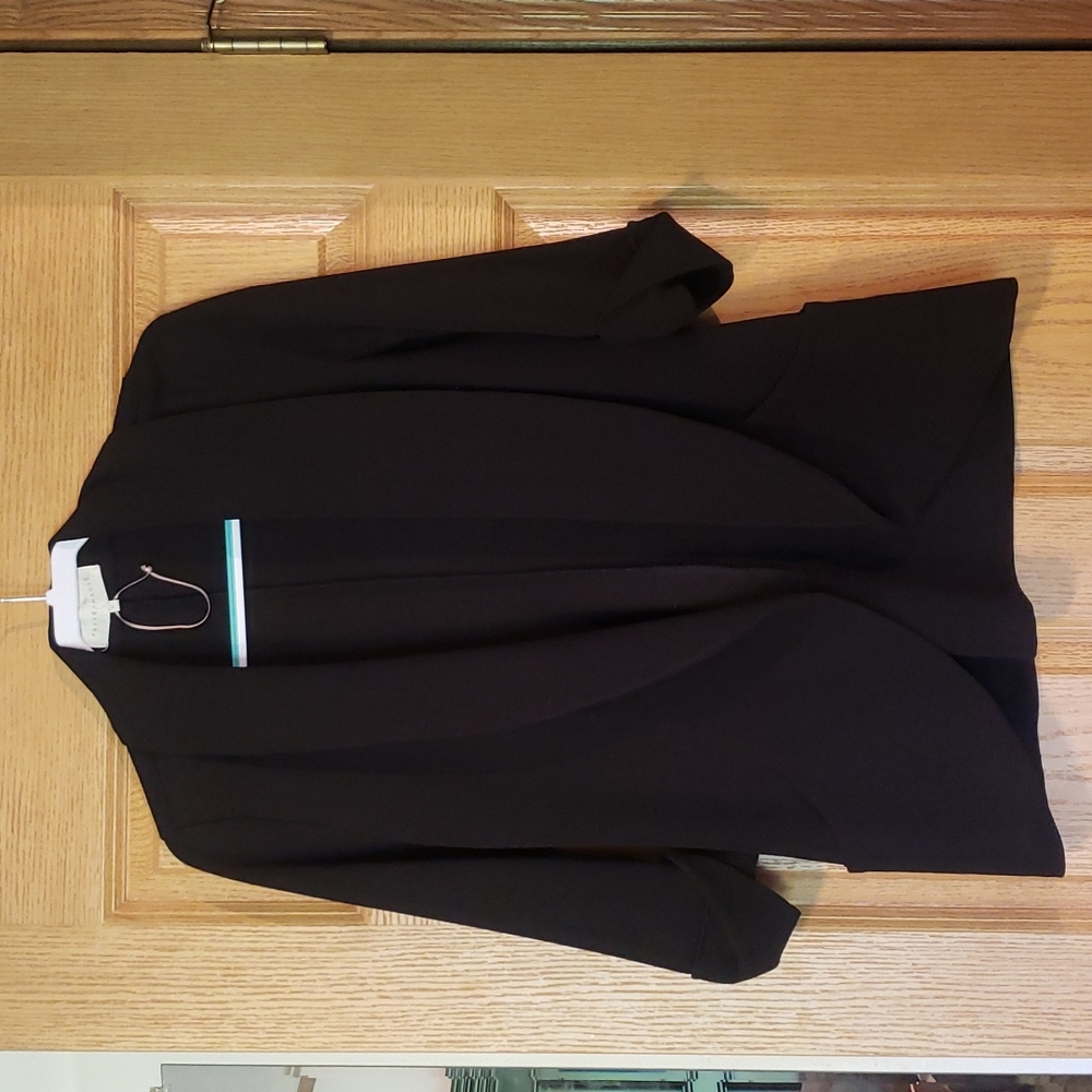 Jacket with cropped sleeves (3/4)